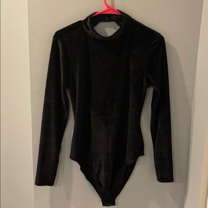 NW MinkPink Tell Tale Velvet Ooen Back Bodysuit